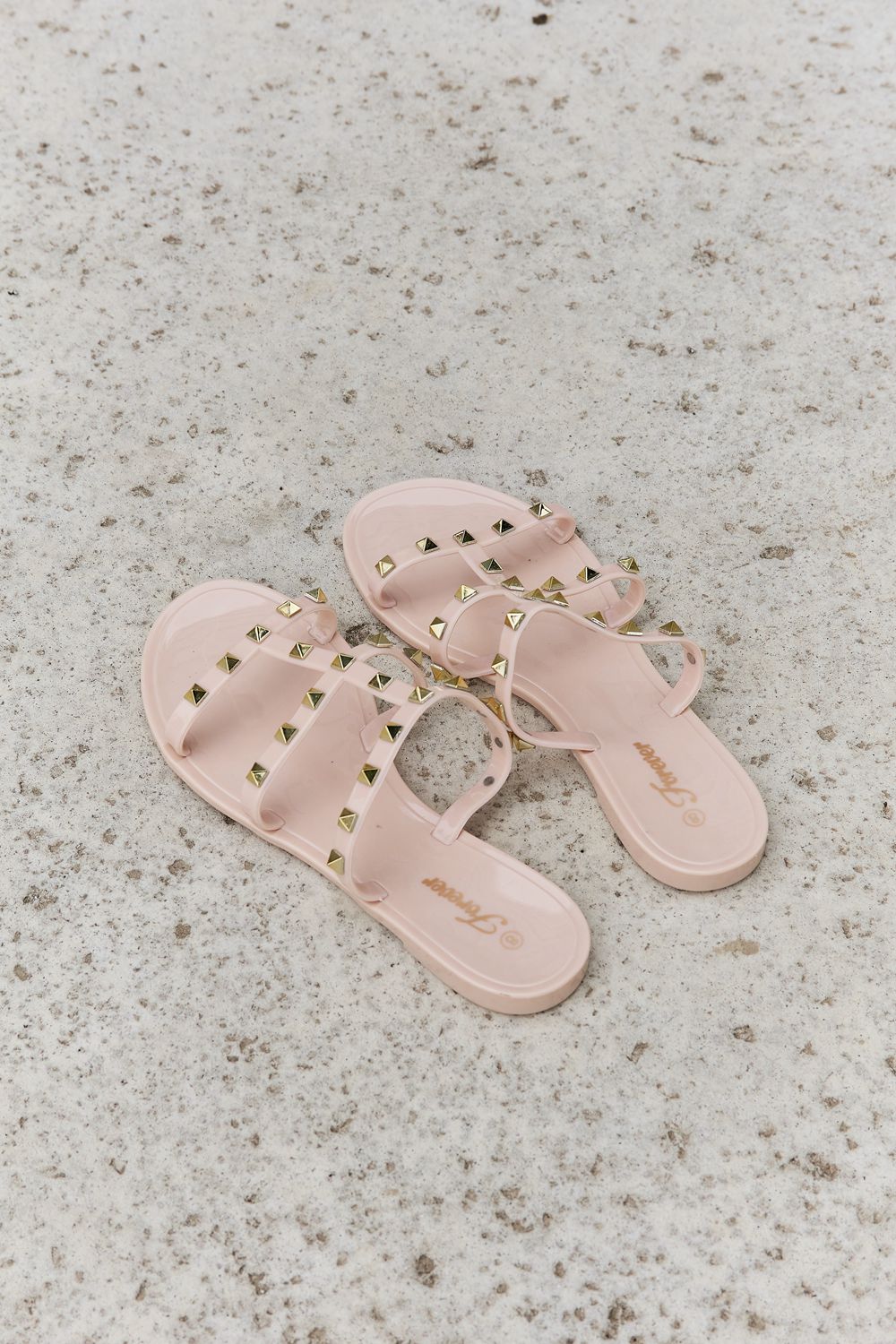 Studded Cage Strap Jelly | Sandal
