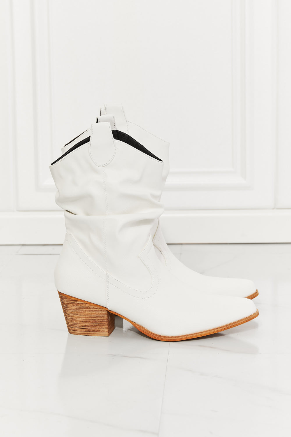 Scrunch Cowboy in White | Boots