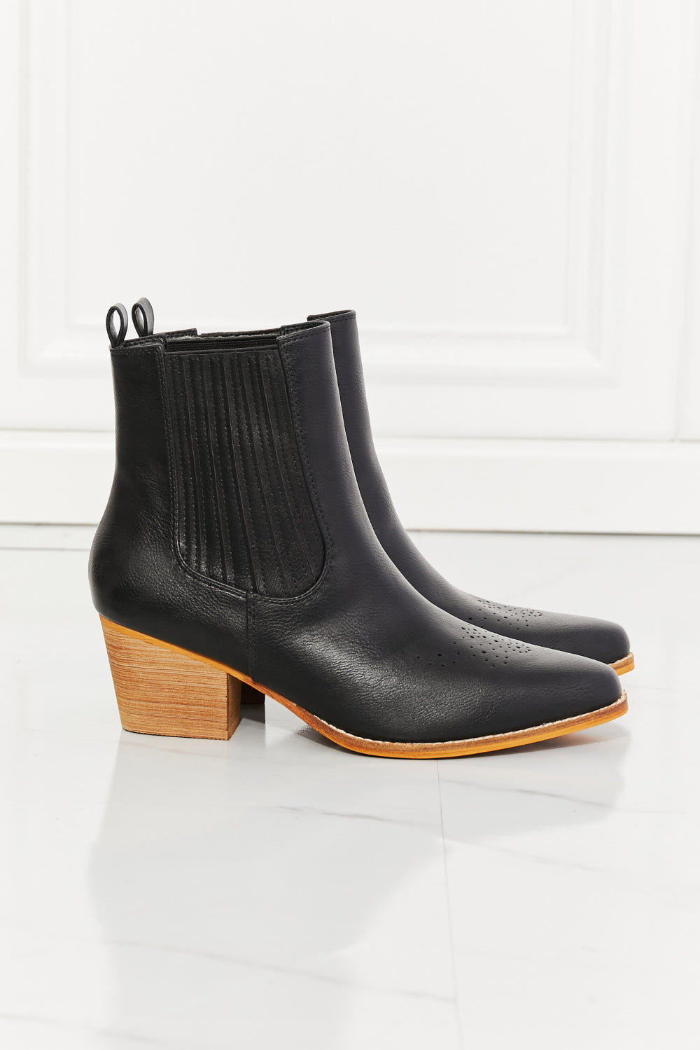 Stacked Heel Chelsea in Black | Boot
