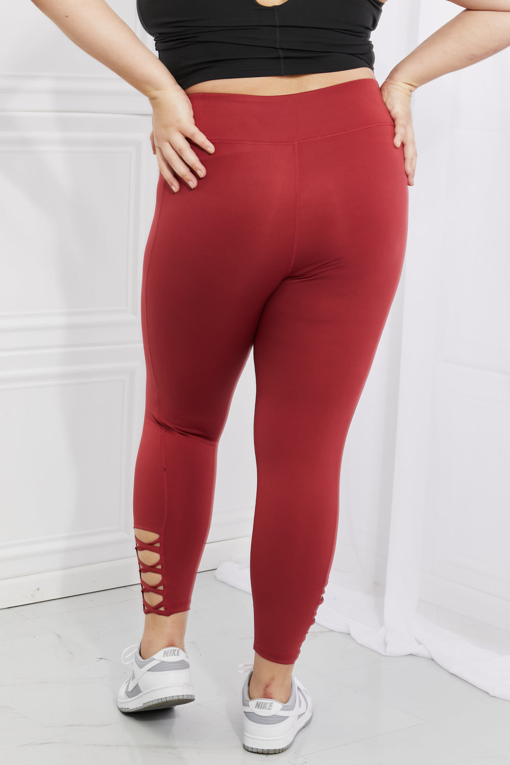 Ankle Cutout in Brick Red Active | Leggings