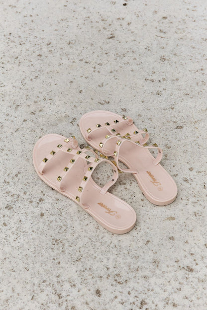 Studded Cage Strap Jelly | Sandal