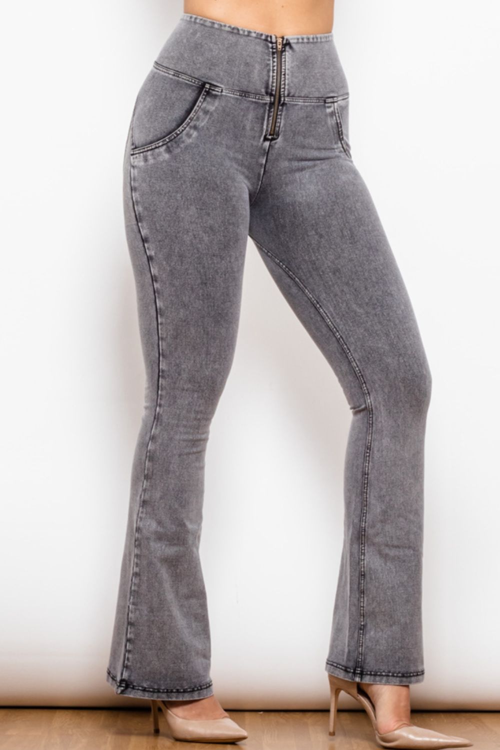 Comfy Huggers Zip Detail Flare Long in Mid Gray | Jeans