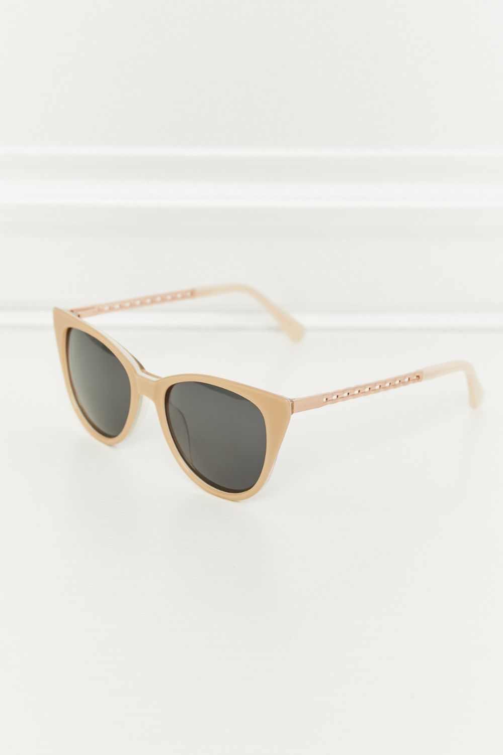 Cat-Eye Polarized Lens | Sunglasses