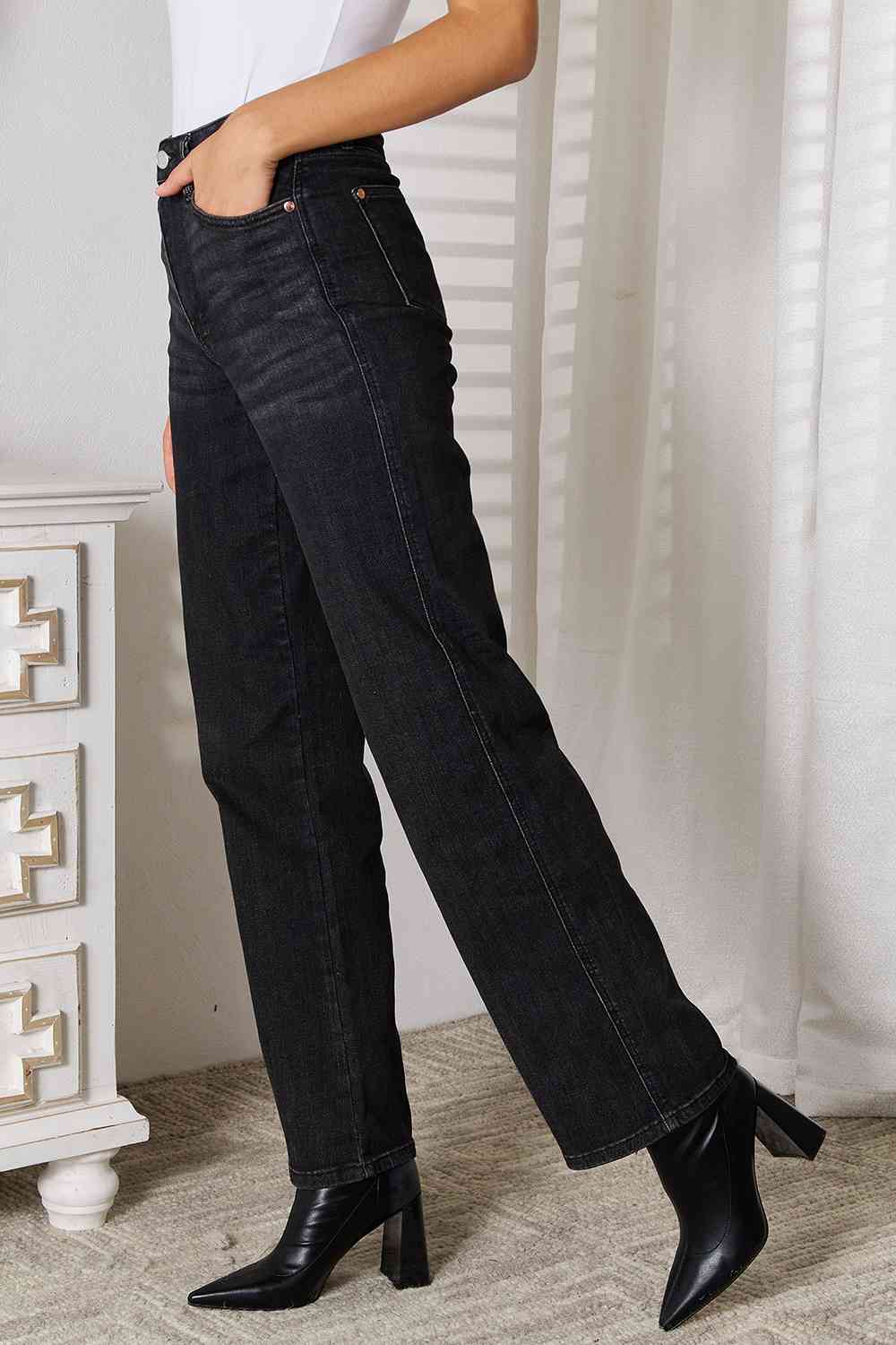 Tummy Control Washed Black Straight | Jeans