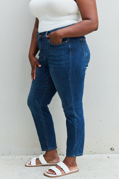 Mid Rise Cropped Relax Fit | Jeans
