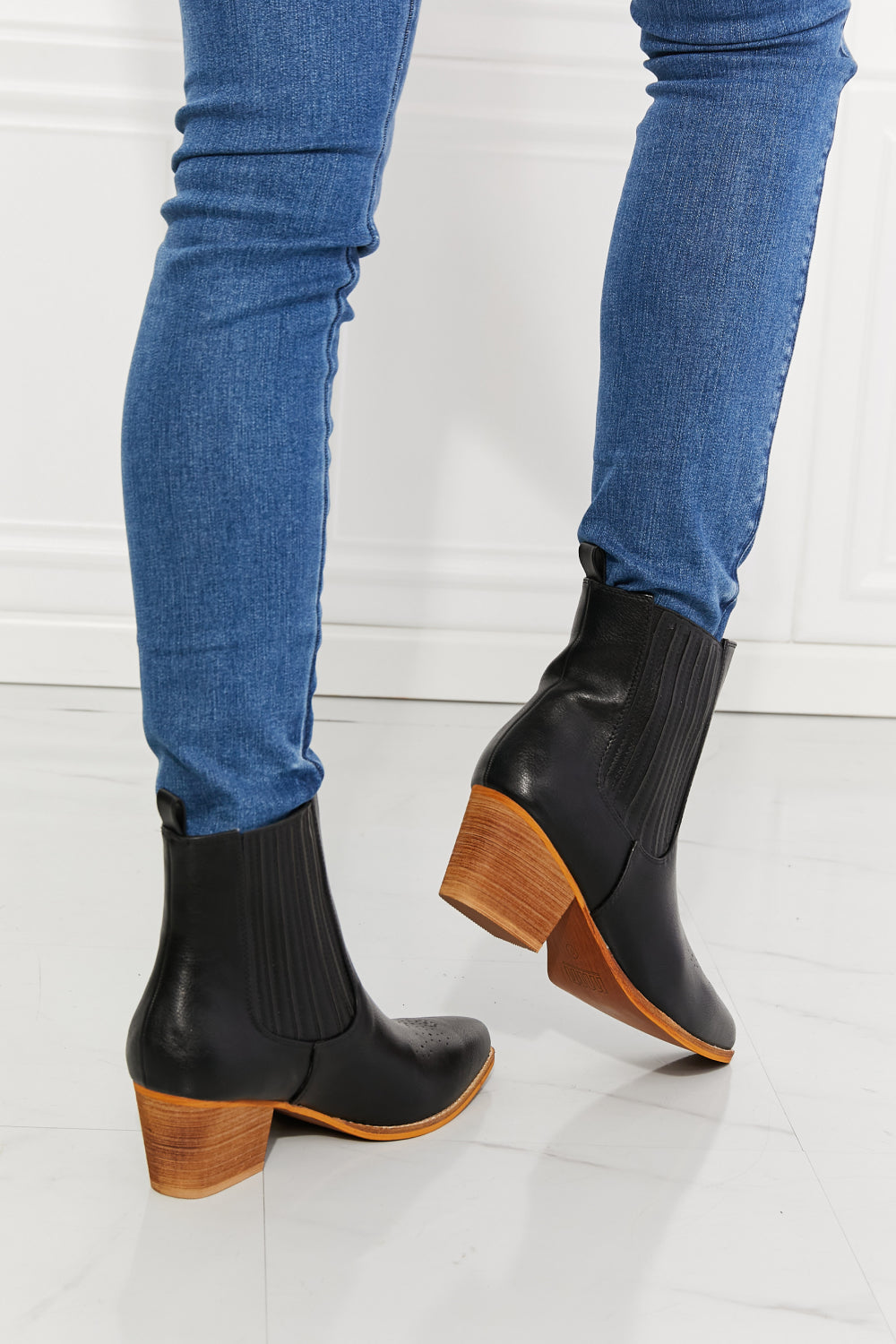 Stacked Heel Chelsea in Black | Boot