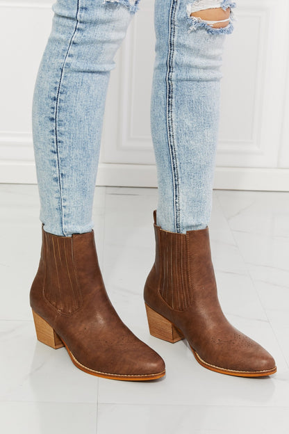 Stacked Heel Chelsea in Chestnut | Boot