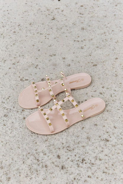 Studded Cage Strap Jelly | Sandal