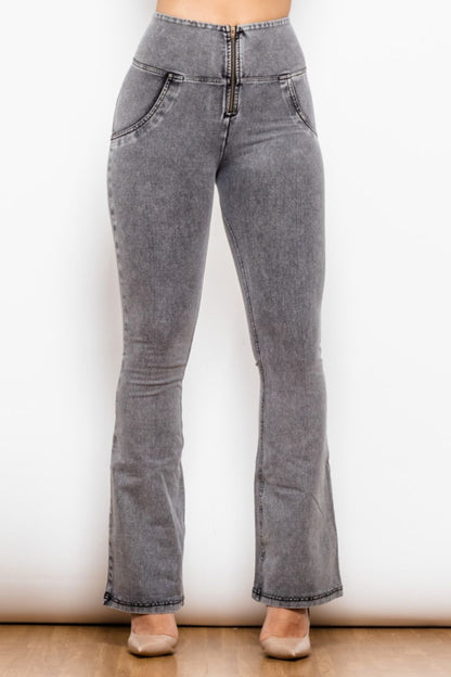 Comfy Huggers Zip Detail Flare Long in Mid Gray | Jeans