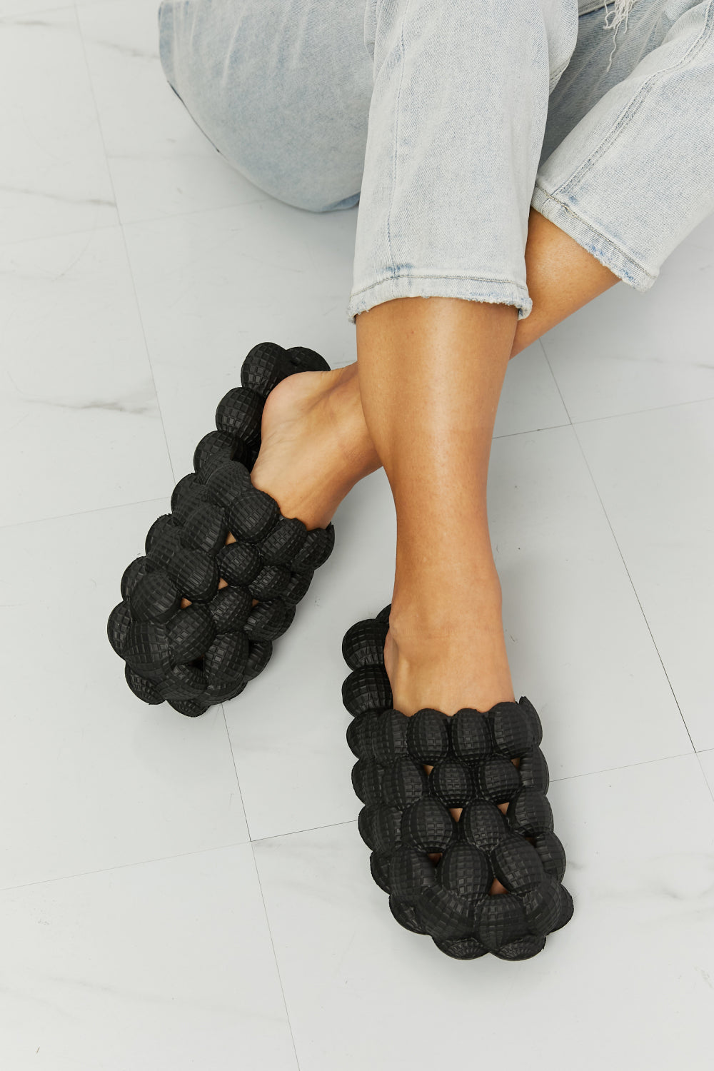 Bubble Cloud Black | Slides
