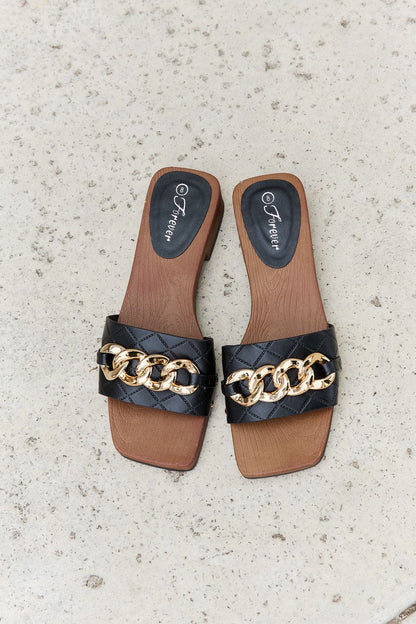Square Toe Chain Clog | Sandal in Black