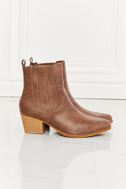 Stacked Heel Chelsea in Chestnut | Boot