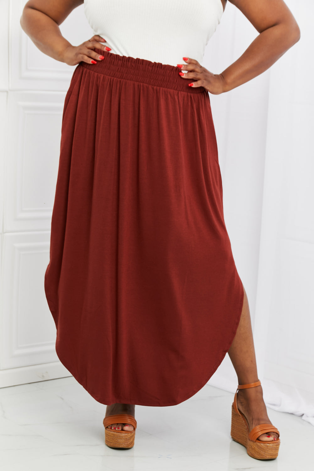 Side Scoop Scrunch in Dark Rust | Skirt