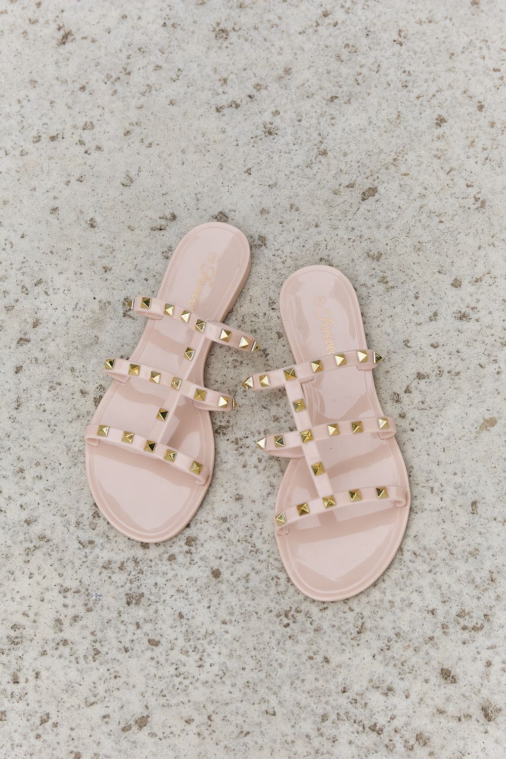 Studded Cage Strap Jelly | Sandal