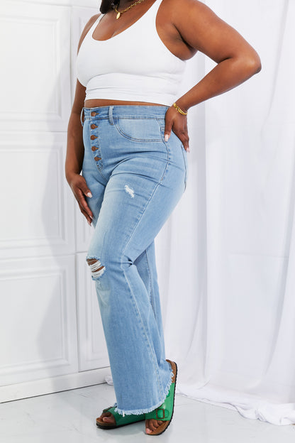 ess Button Flare | Jeans