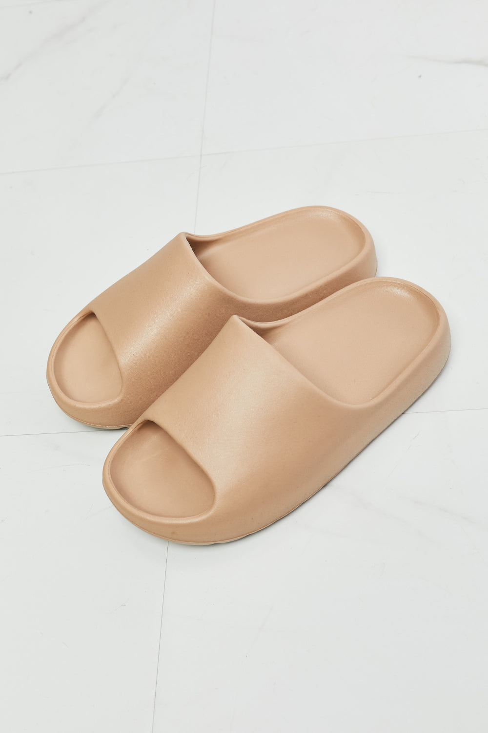 Comfort Cloud Beige | Slides