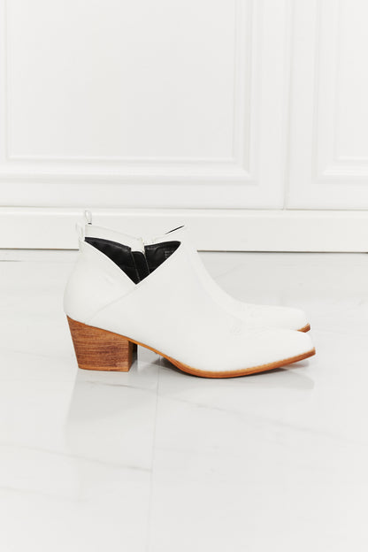 Embroidered Crossover Cowboy White | Bootie
