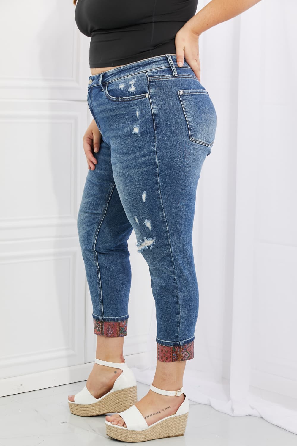Mid Rise Paisley Patch Cuff Boyfriend | Jeans