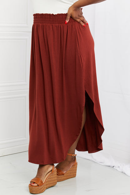 Side Scoop Scrunch in Dark Rust | Skirt
