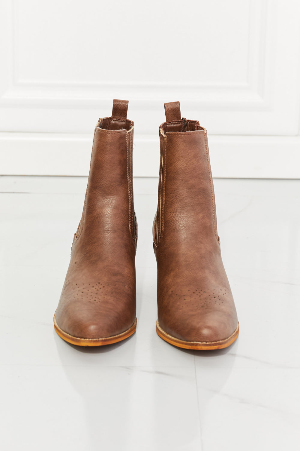Stacked Heel Chelsea in Chestnut | Boot
