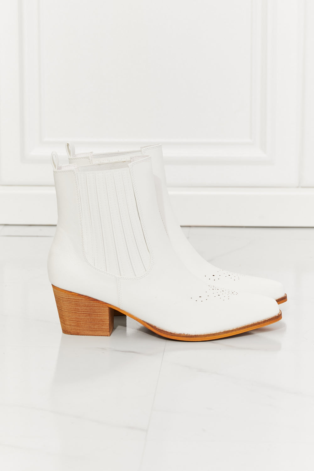Stacked Heel Chelsea in White | Boot