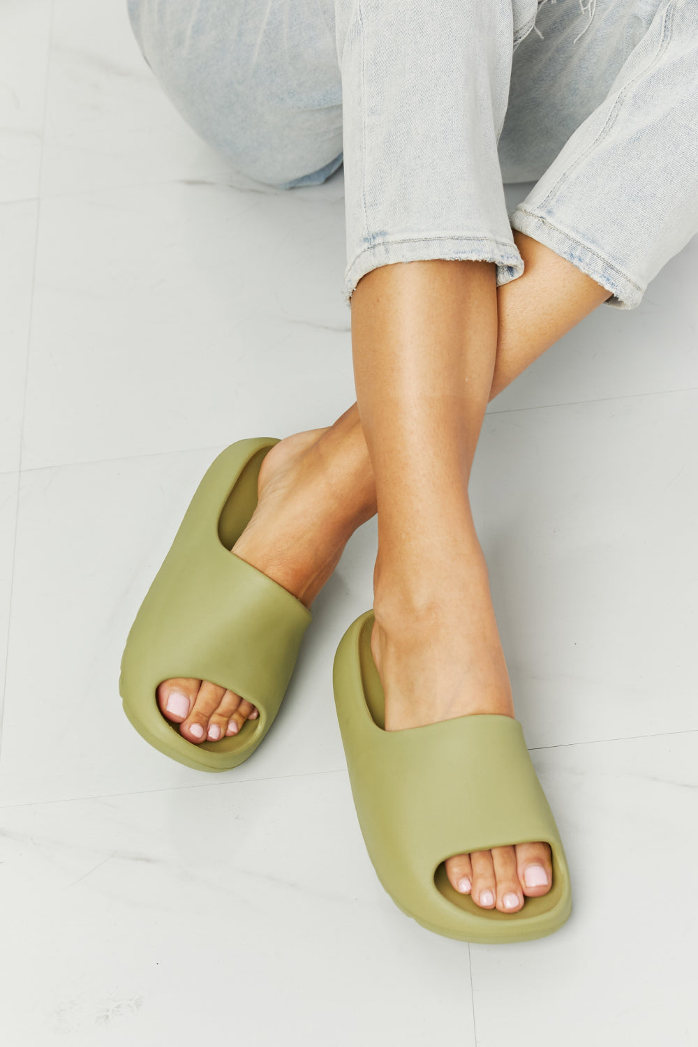 Comfort Cloud Green | Slides