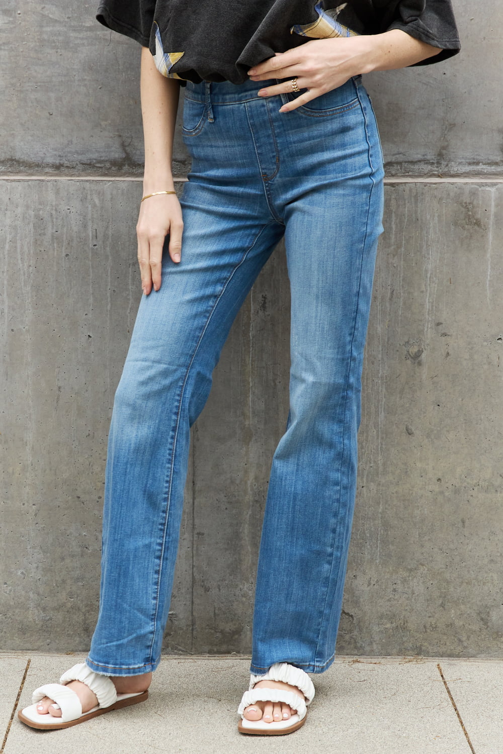 High Waist Pull On Slim Bootcut | Jeans